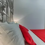 Split Urban Rooms III