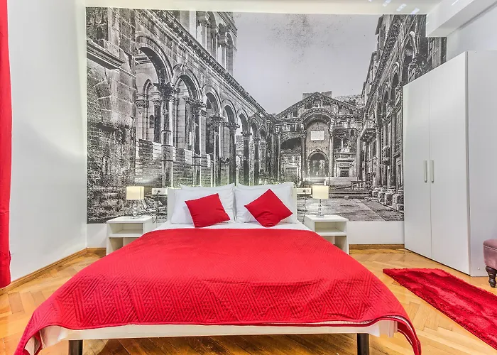 Split Urban Rooms III